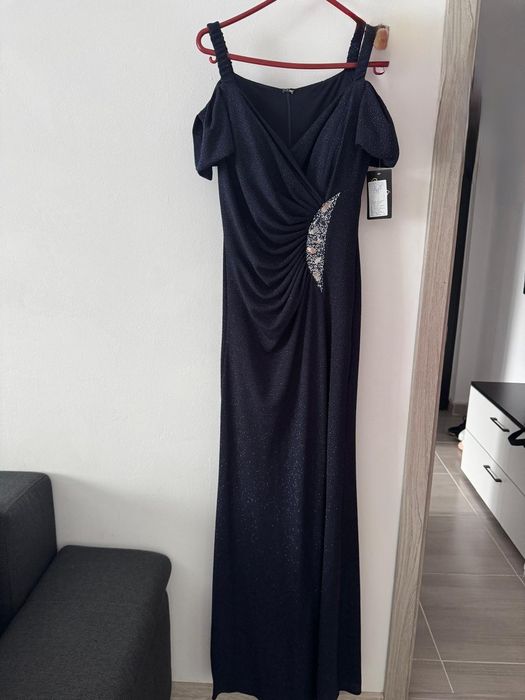 Rochie noua cu eticheta