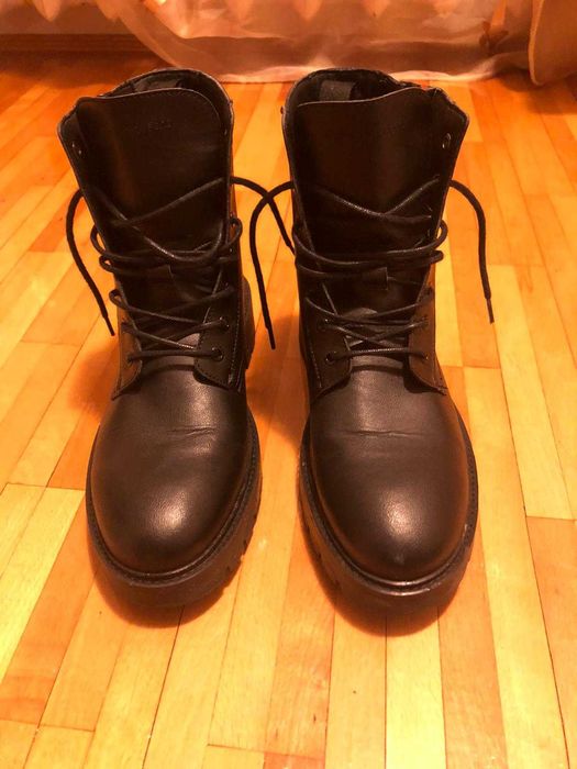 Ghete barbatesti, Calvin Klein Jeans