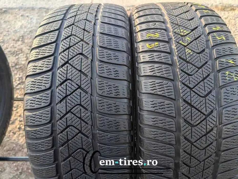 SET 2 Anvelope Iarna 225/45 R18 PIRELLI Sottozero 3 95V - Runflat