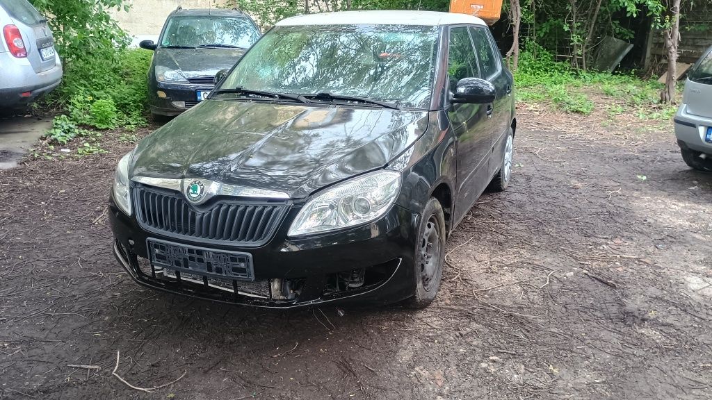 Skoda Fabia 2011 , usir avariat, partial reparat