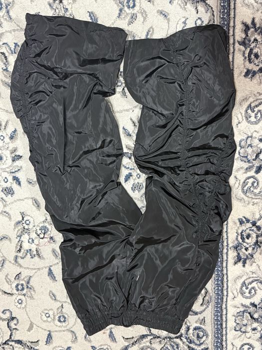 Черные штаны на резинке