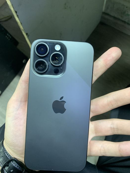 Продам айфое 15 про макс 256 без ремонта