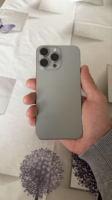 Vand iphone 15 pro max 256gb Natural Titan