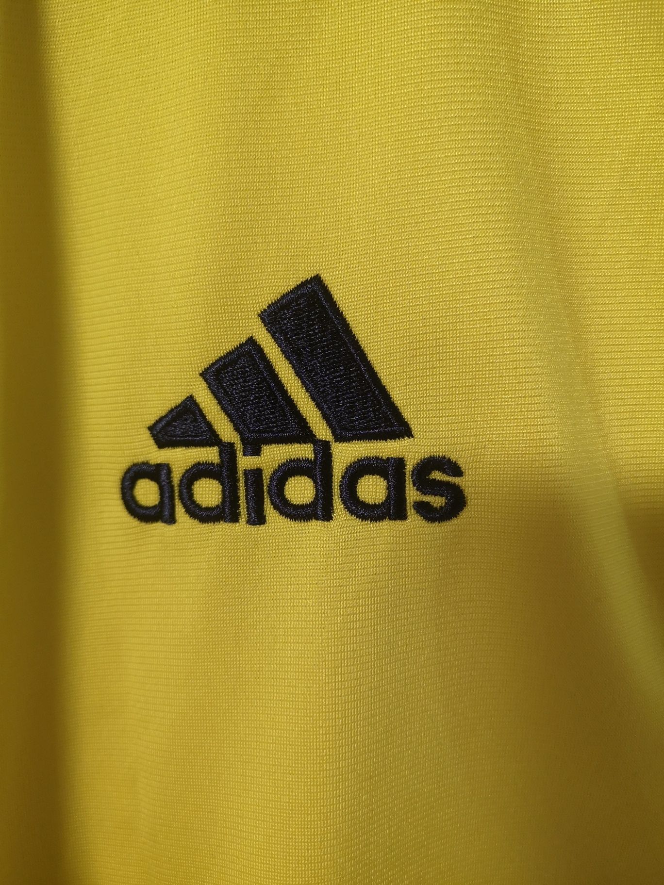 Горнище Adidas като ново