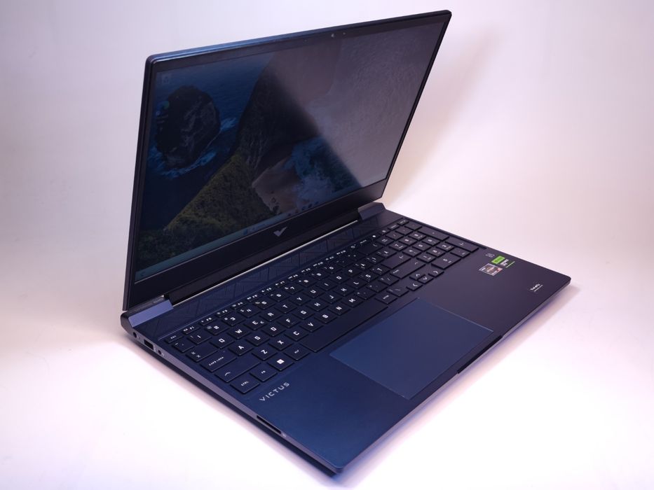 HP Victus fb-1107nq AMD Ryzen 5-7535HS 3.3GHz RTX 2050 4GB | #D87750