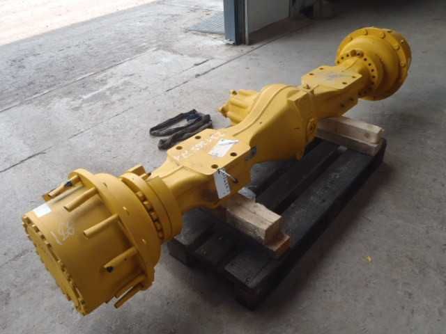 Axa spate noua marca ZF pentru Case 621 B