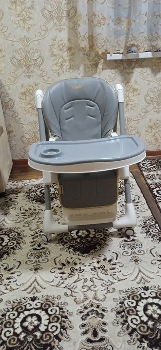 Продам стульчик для кормления