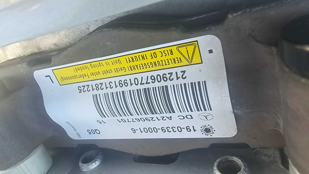 Balama capsa capota stanga Mercedes W212 A2129067701 E220 E250 E300