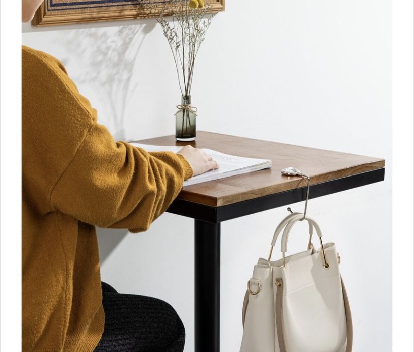 Set 2 Carlige de masa pentru genti sau rucsac