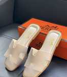 Papuci Hermes crem