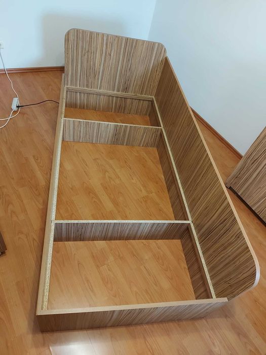 Pat pentru o persoana