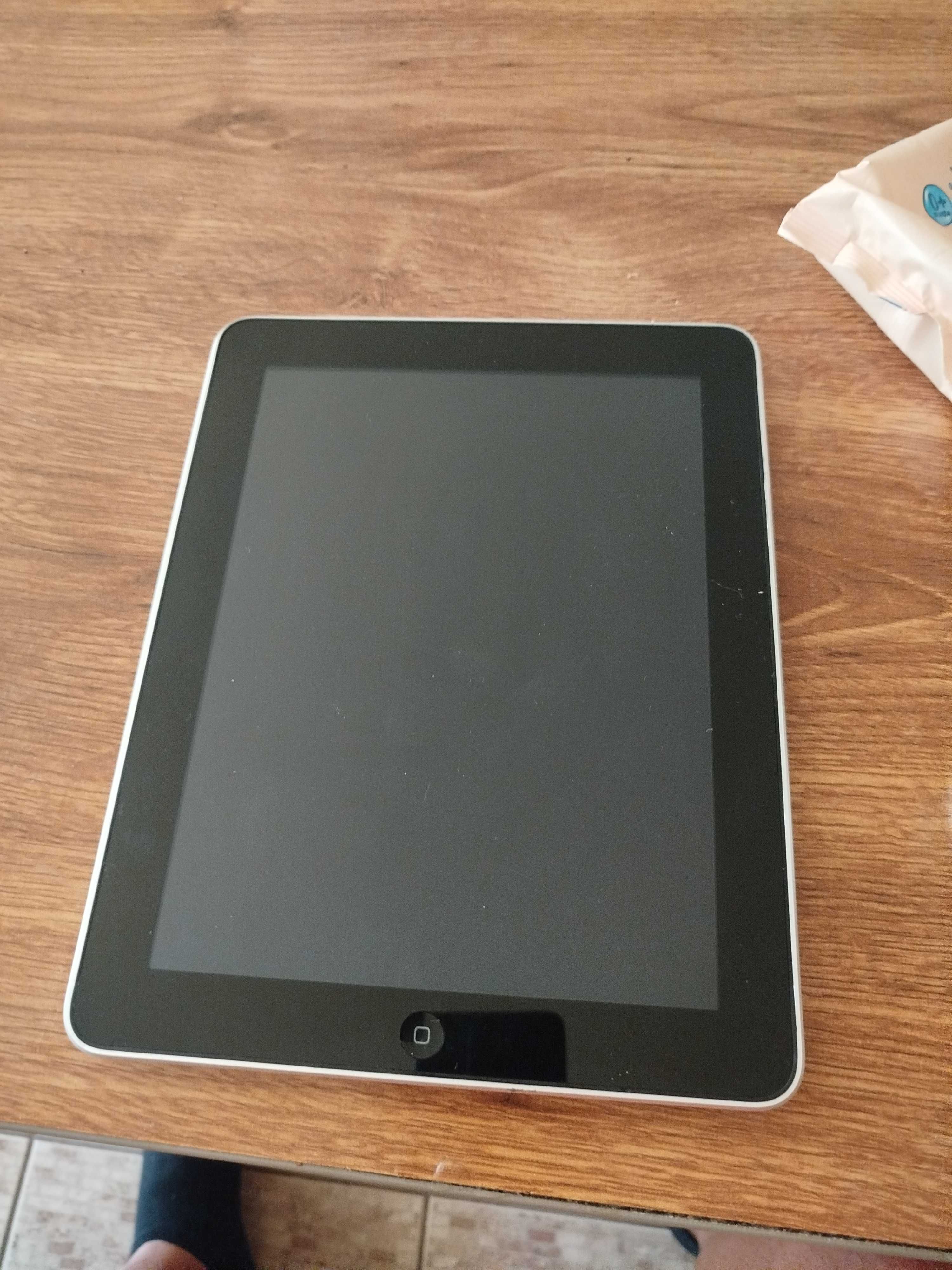 Ipad удобен и практичен  запазен