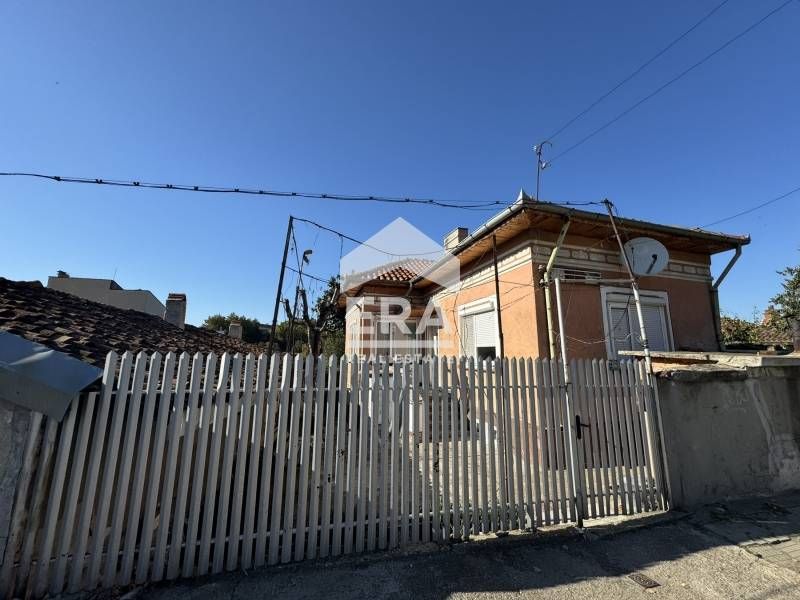 Продава се Къща в Силистра, Център - 62 кв.м за 1210 €/кв.м - Снимка #1