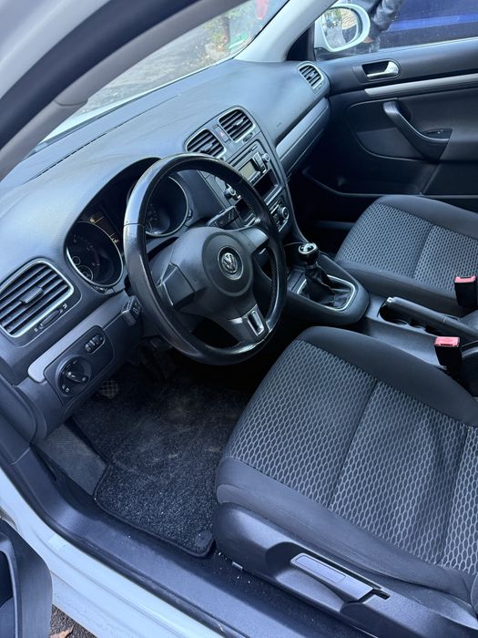 Vand urgent golf 6 break, 1.6 tdi, fab. 10.2009,stare foarte buna