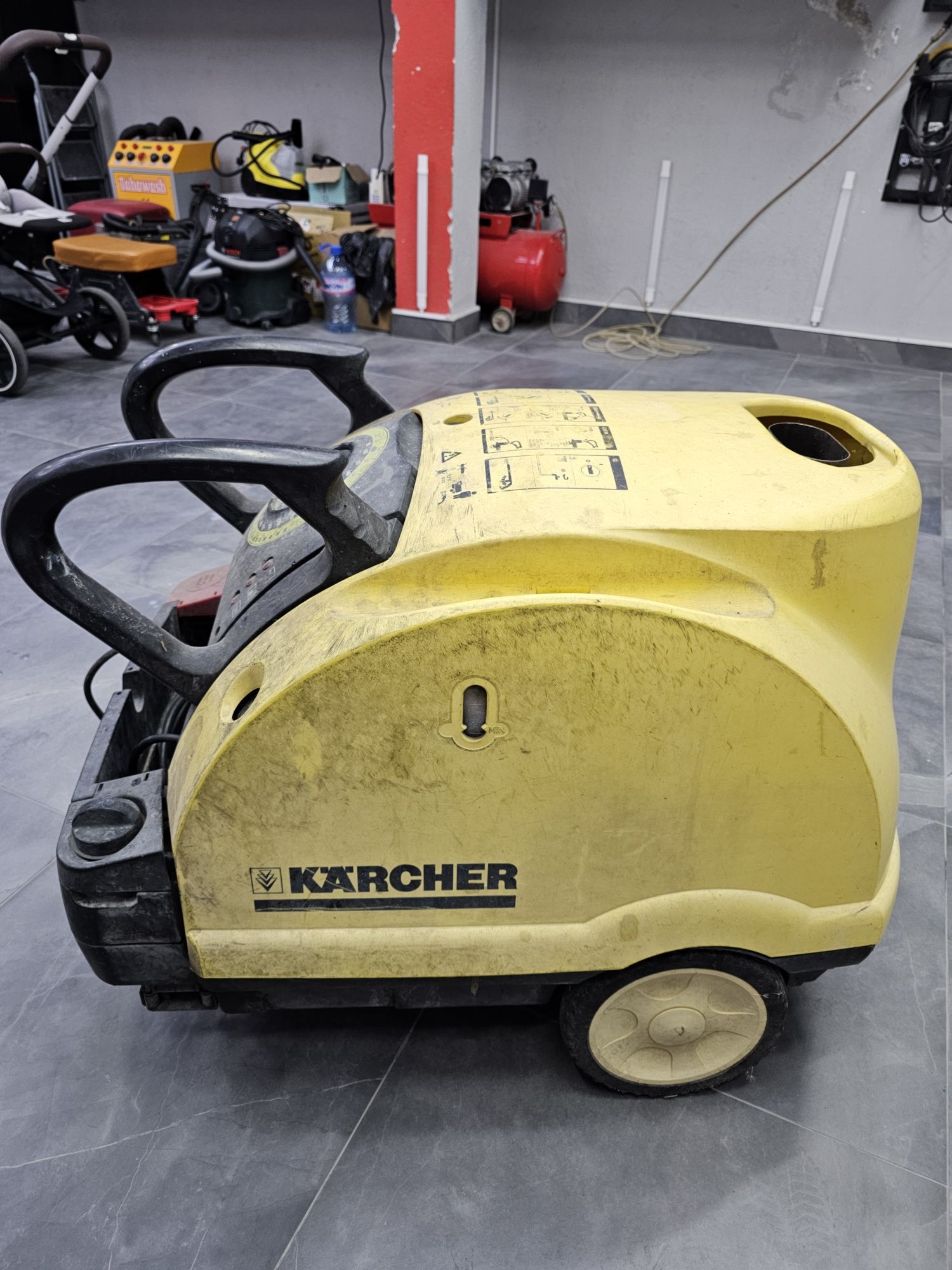 Пароструйка Karcher HDS 558C Eco
