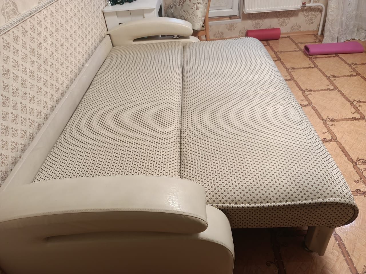 Диван продам б/у