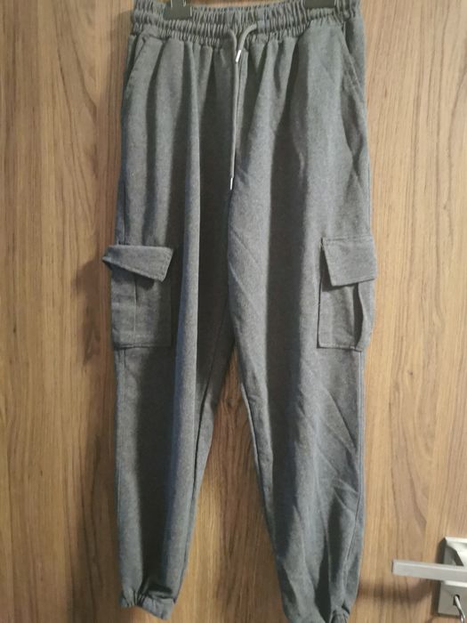 De vânzare pantaloni de trening dama