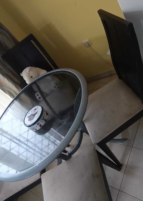 Стъклена маса кръгла