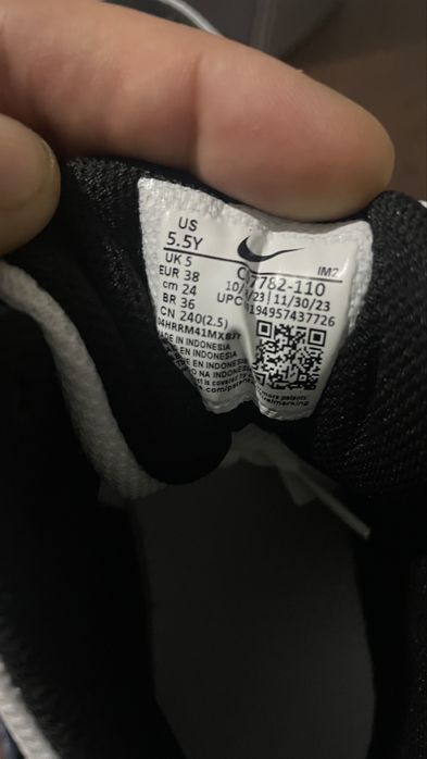 Adidasi nike marimea 38