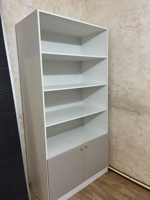 Продам почти новый шкаф