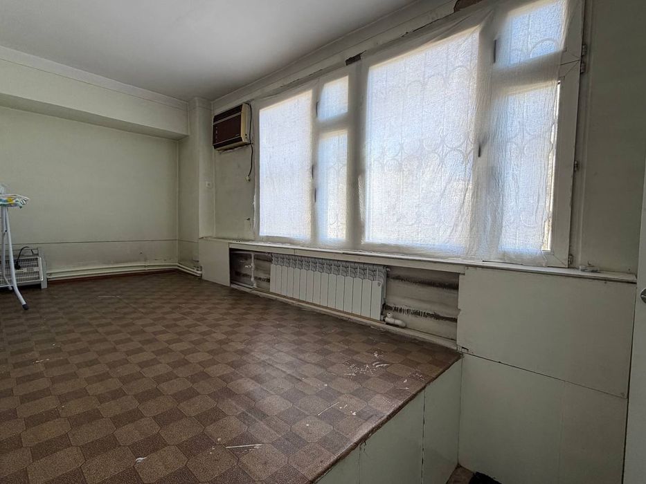 Продается Квартира 4/2/4 без ремонта на Ц-7