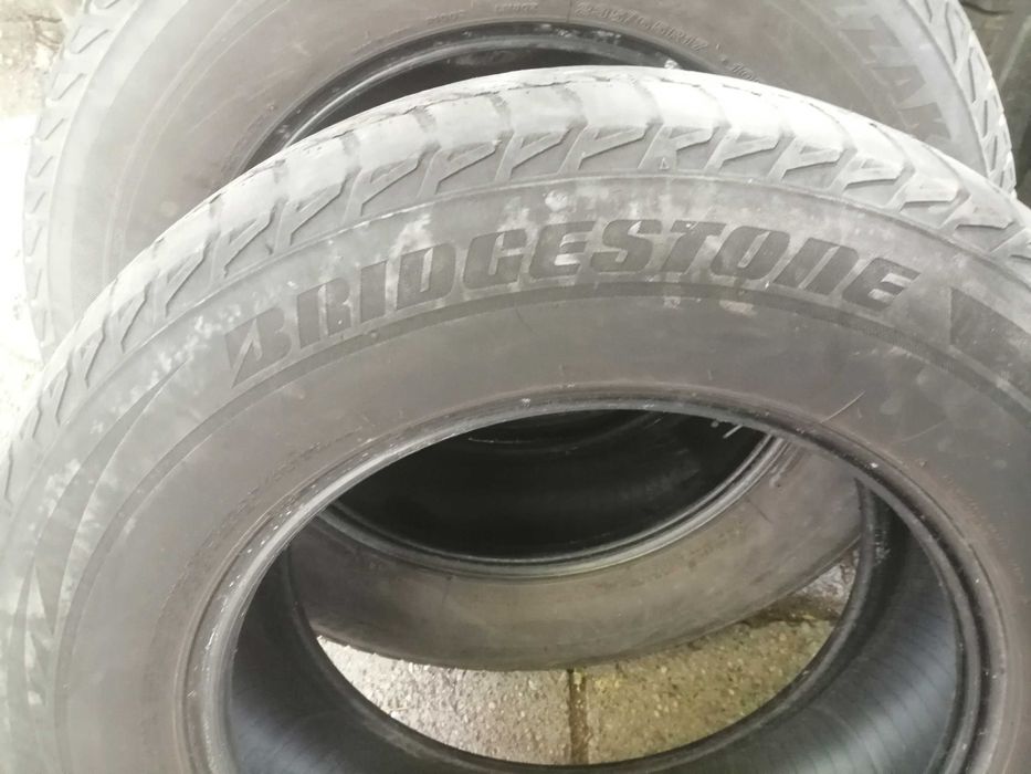 Продавам зимни  гуми втора ръка за джип.