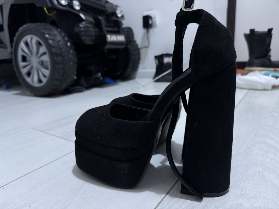 Туфли братц почти новые