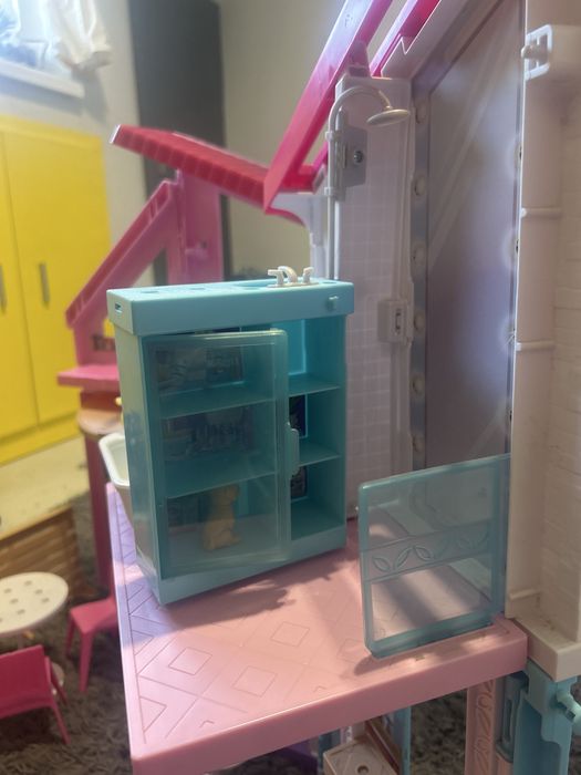 Барби / Barbie къща на 2 етажа, с аксесоари