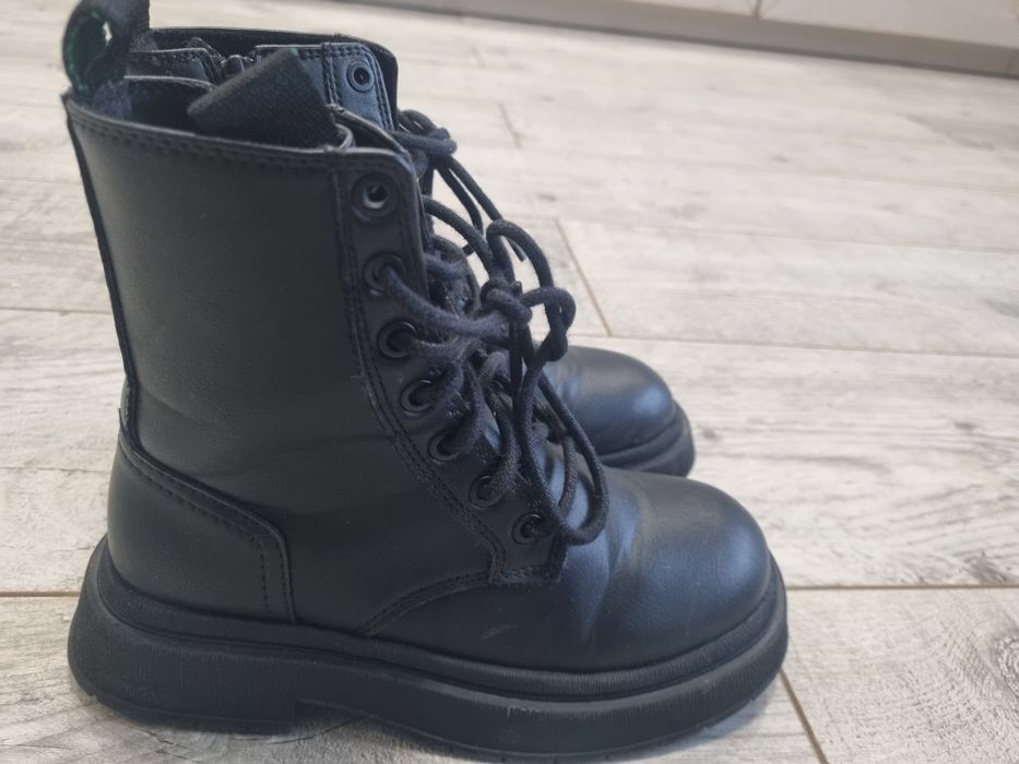 Ботушки на ZARA номер 30