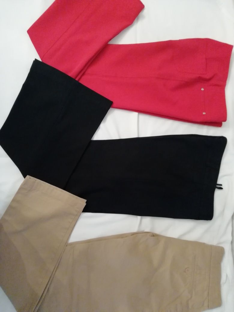 Женские костюмы (44) и кожаный пиджак, брюки, юбки, блузка - рубашка