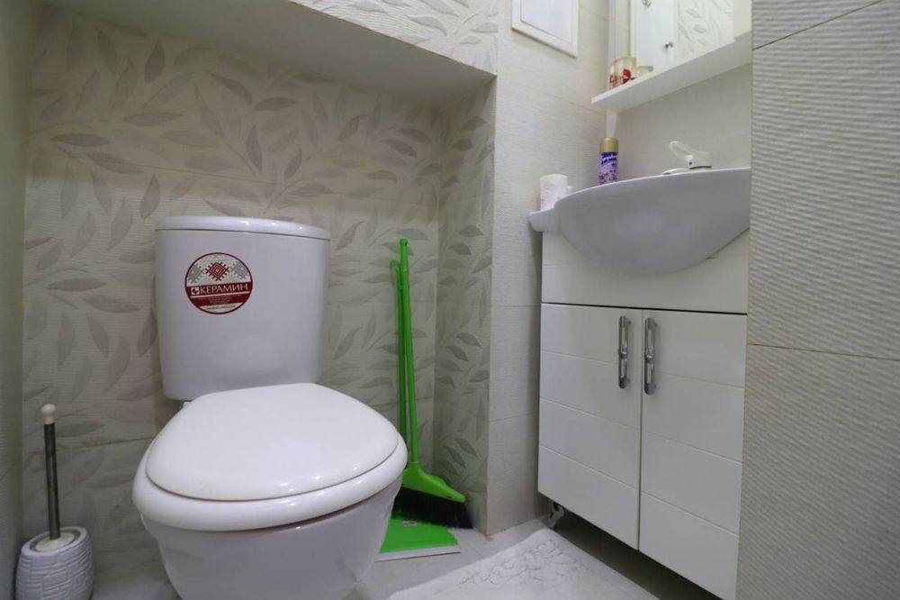 Продается 4х ком квартира, ориентир: Гостиница Россия/м. Ойбек, 90м²