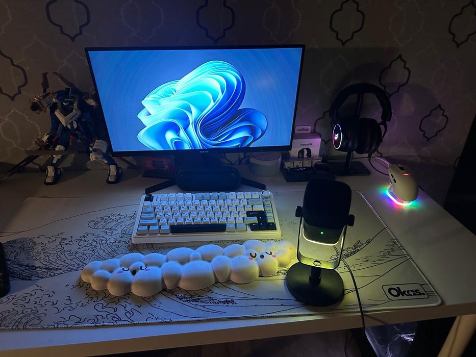 Игровой компьютер продаю комплектом отдельно нет