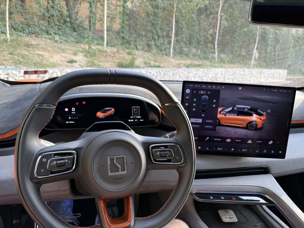 Zeekr 001 Z sport (2025)+ допы на 13 млн сум.