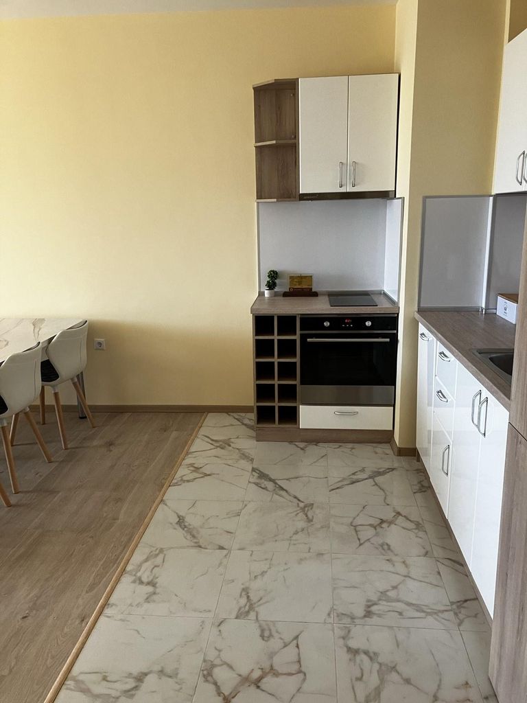 Дава се под наем Тристаен апартамент в Пловдив, Христо Смирненски - 93 кв.м за 700 € - Снимка #4
