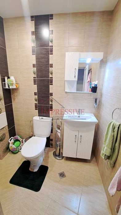 Двустаен Обзаведен с Паркомясто кв.Виница