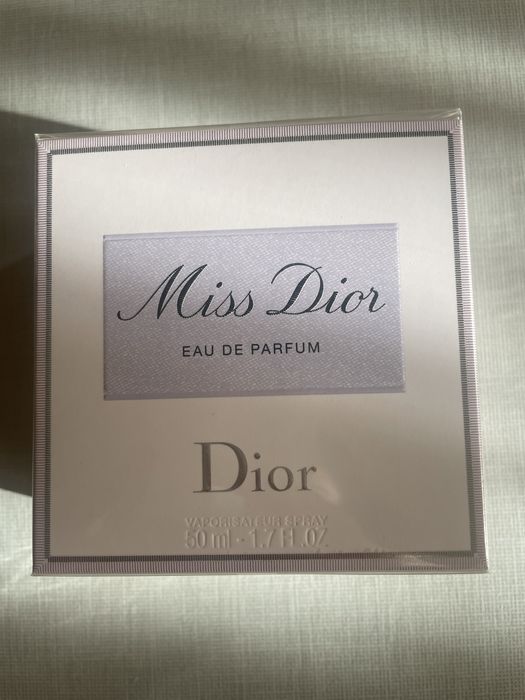 Apa de parfum Miss Dior 50 ml