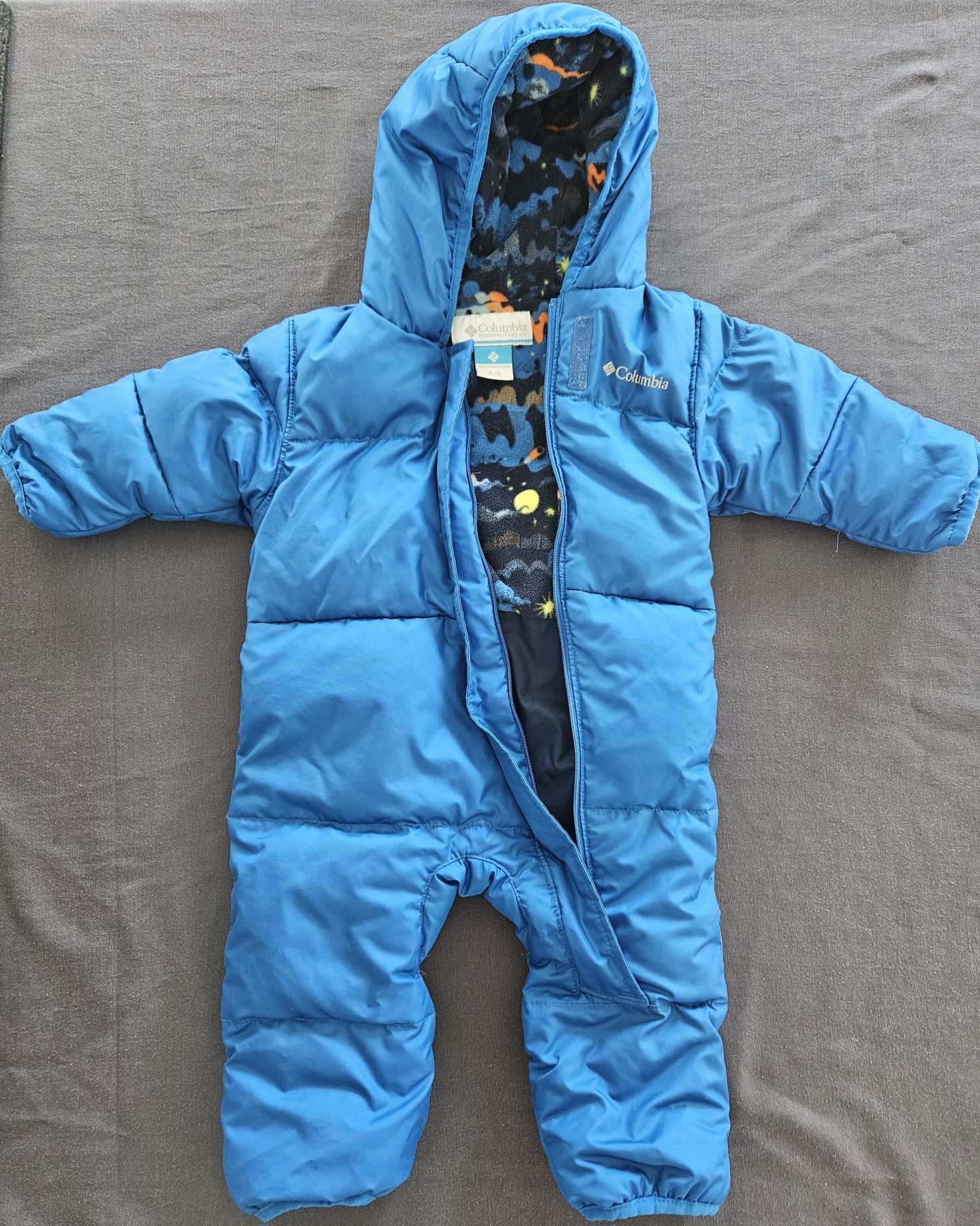 Vând articole îmbrăcăminte de iarna pentru bebeluș de 6 luni (Columbia