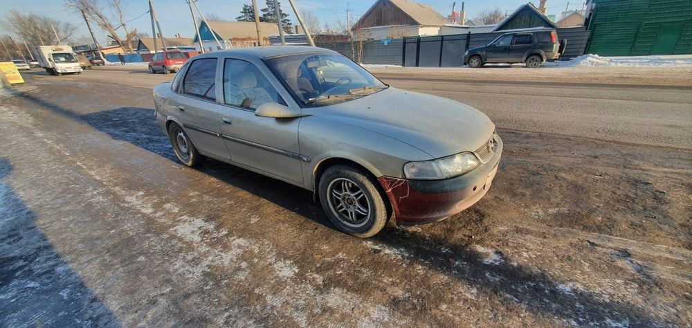 Запчасти на Опель Вектра Б 1997г седан, объем 2,0л  коробка механика