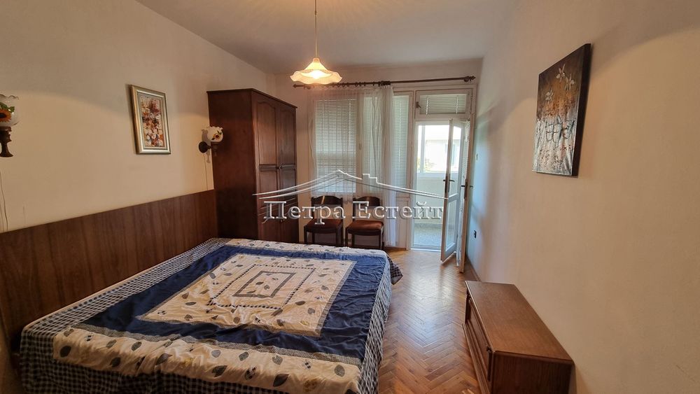 Дава се под наем Тристаен апартамент в Варна, Бриз - 107 кв.м за 459 € - Снимка #9