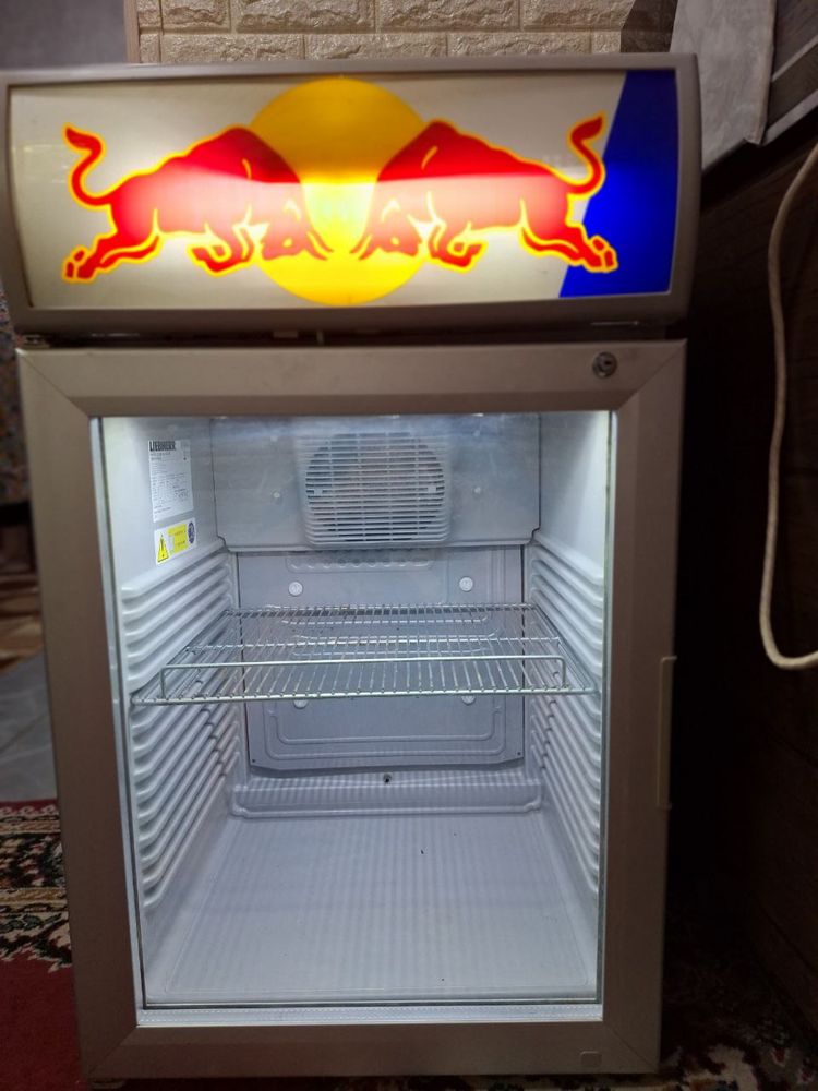 Холодильник Red Bull