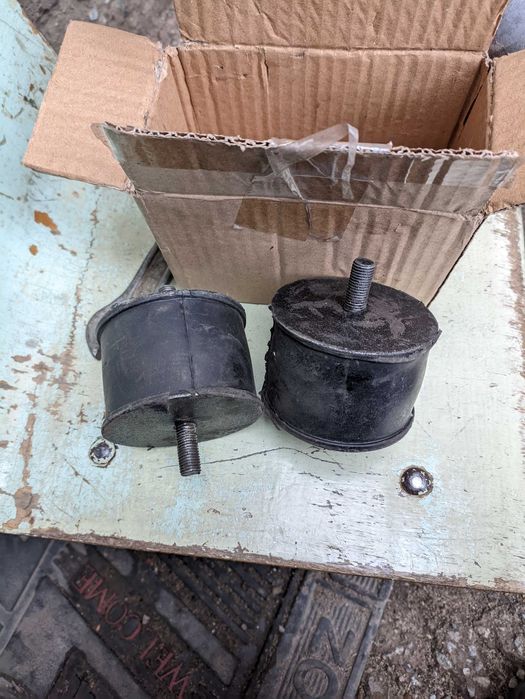 подушки двигателя Нива