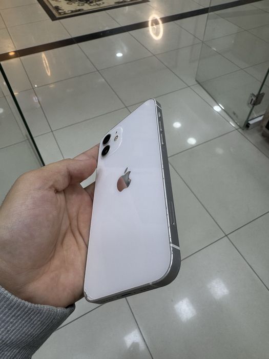 Iphone 12 в хорошем состоянии