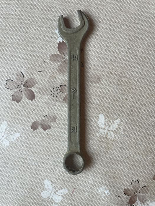 Гаечный ключ 14 метро Ойбек