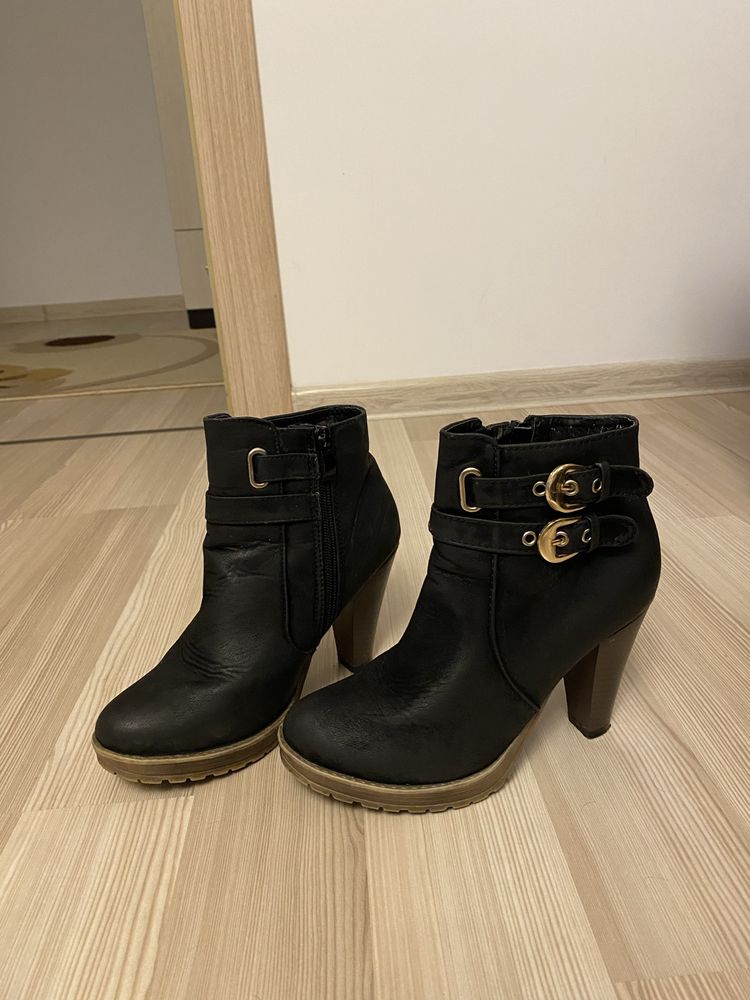 Botine cu toc 37