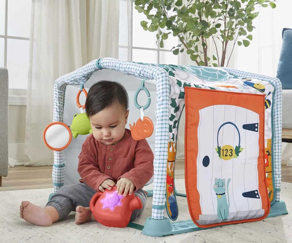 Активна гимнастика 3 в 1 Fisher Price Пълзи и играй Постелка с къщичка