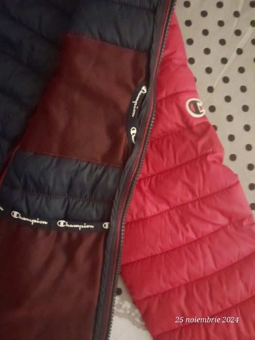 Geaca copii Champion - marimea 138-143-stare foarte buna!