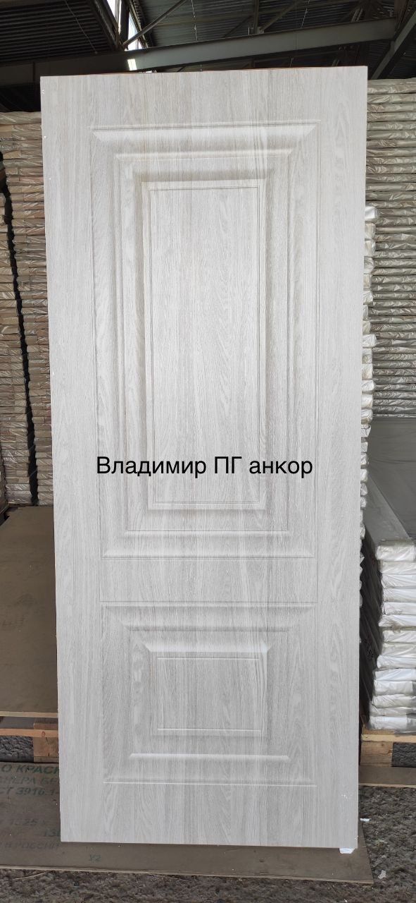 Российские классические и хайтек  двери из мдф со склада