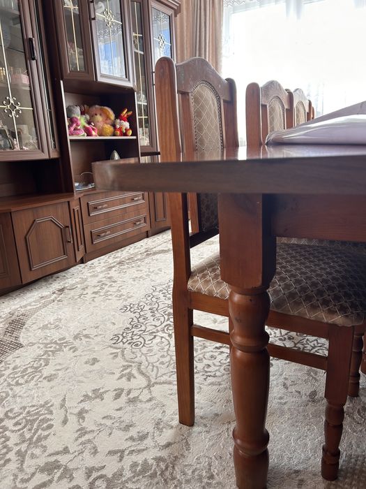 Продам 10 стульев и стол