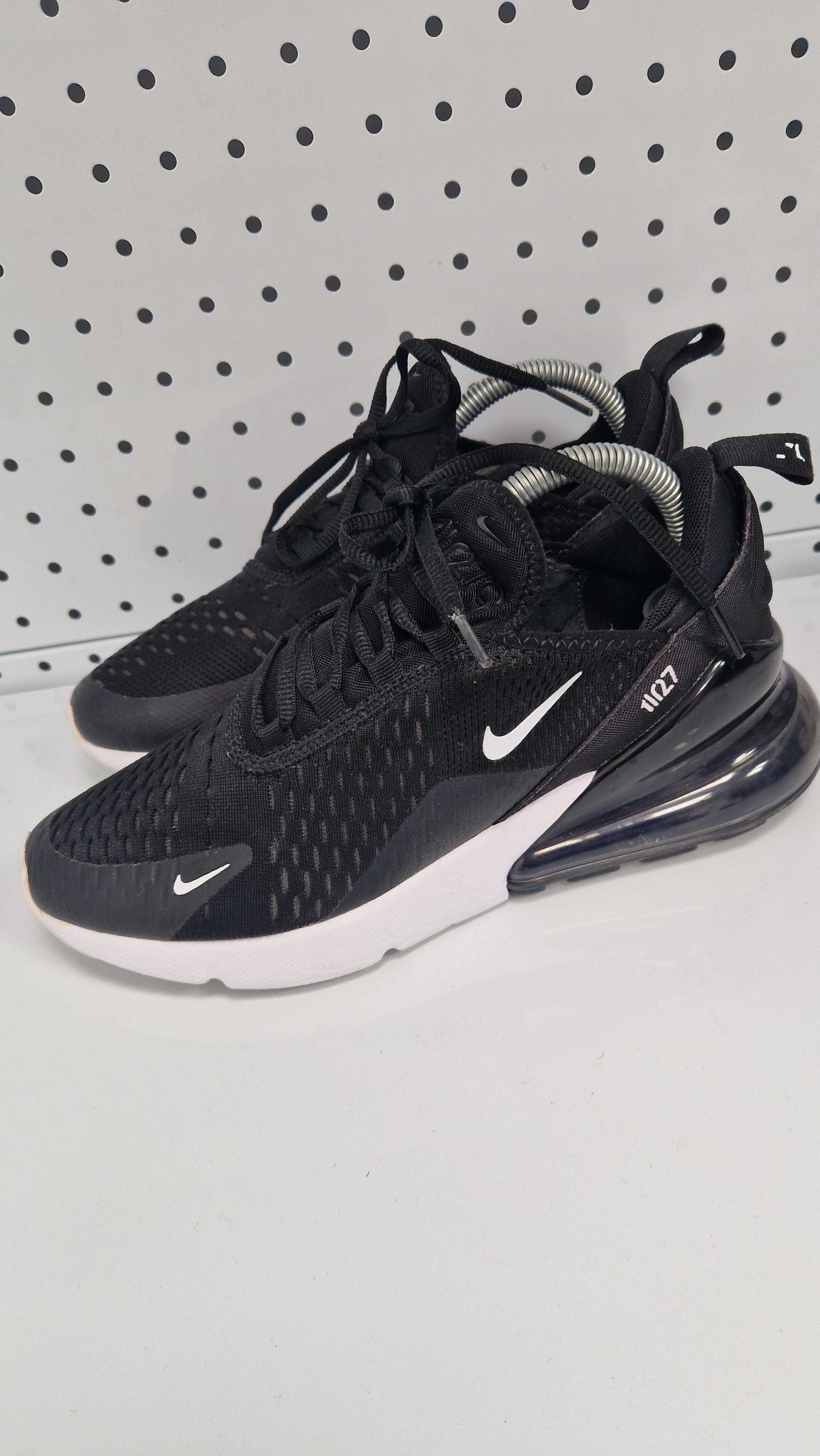 Оригинални дамски маратонки- Nike Air Max 270