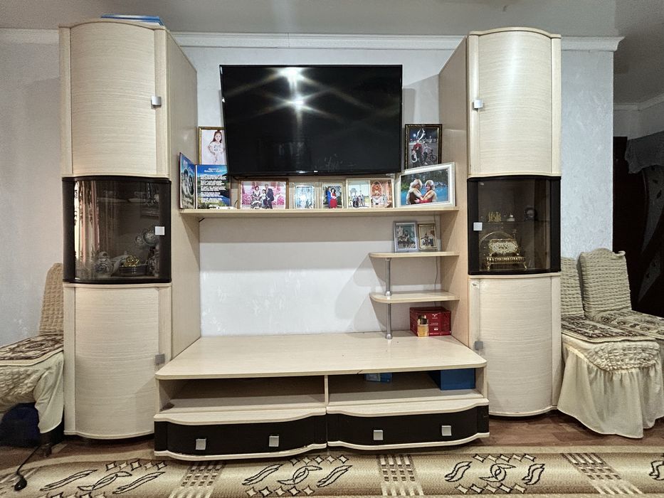 Продам горку. Современный, красивый, цвет-бежевый, цена 50.000тг длина